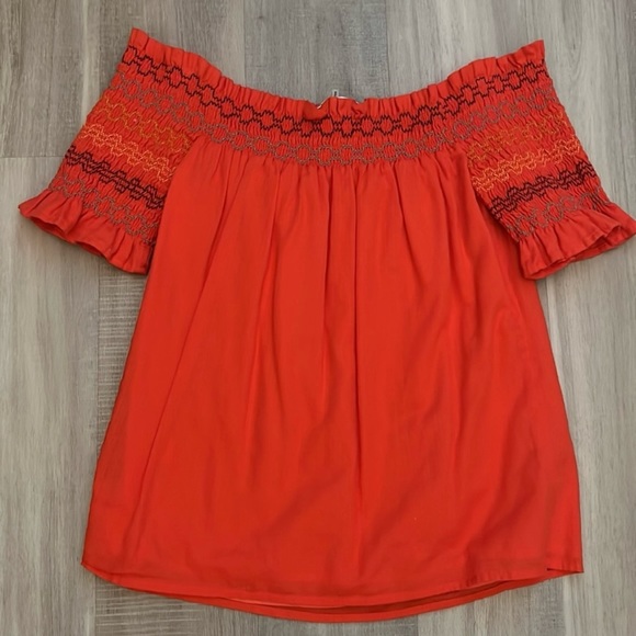 Trina Turk Flame Red Smocked Embroidered Top - Picture 2 of 6